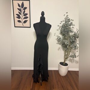 -SOLD-Elegant Black V-Neck Evening Dress